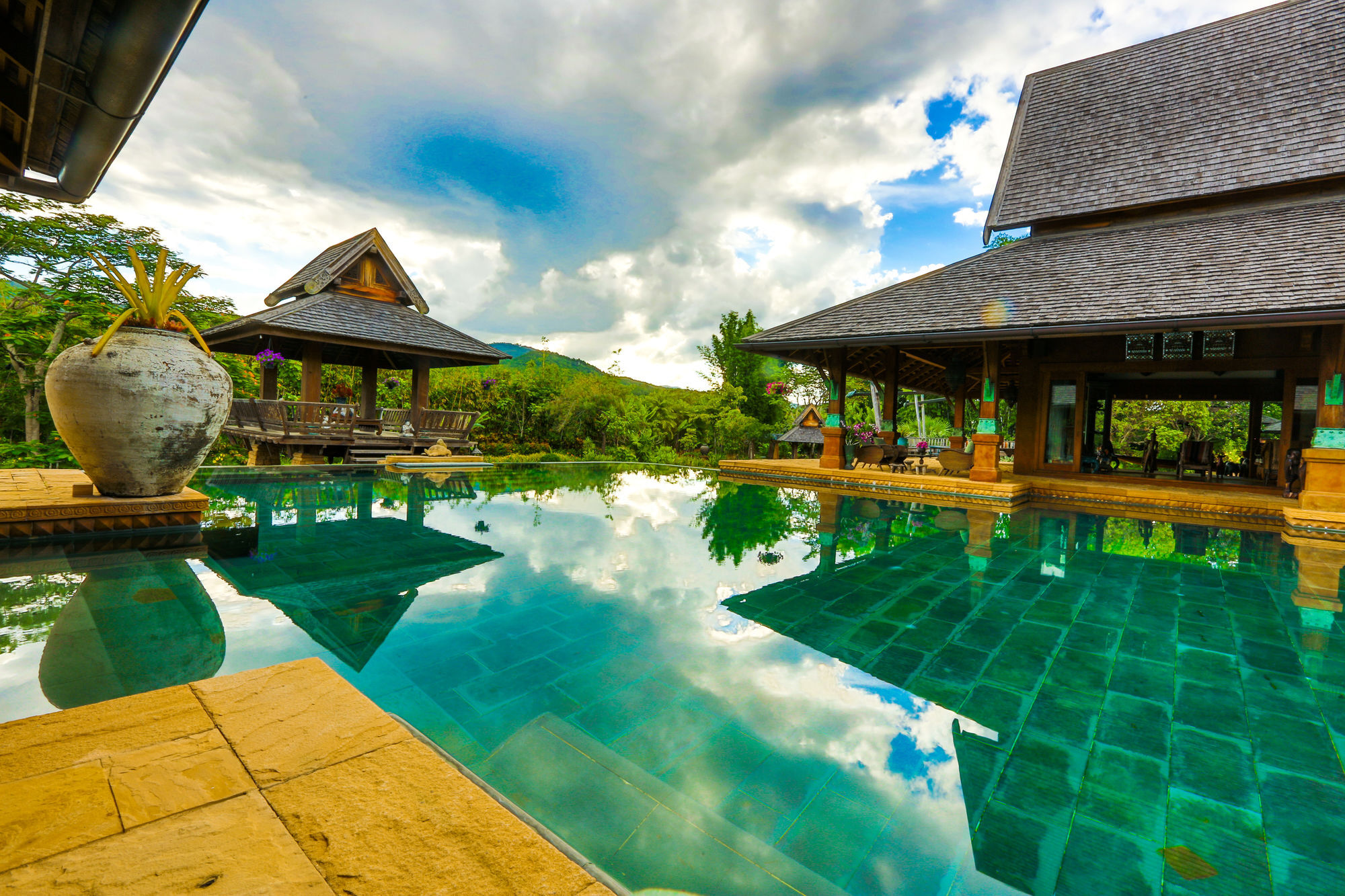 Howie'S Homestay Mae Rim Exterior foto